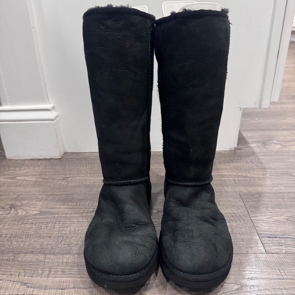 UGG Australia Classic Tall 5815 Black Suede Sheepskin Boots Womens Size 7
